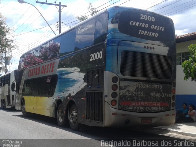 Centro Oeste Turismo 2000 na cidade de Curvelo, Minas Gerais, Brasil, por Reginaldo Barbosa dos Santos. Número da foto: #4602062.