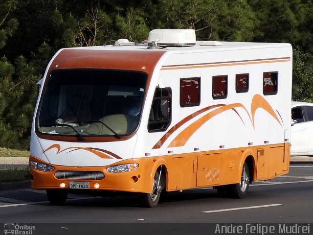 Motorhomes 1820 na cidade de Castro, Paraná, Brasil, por André Felipe Mudrei. ID da foto: 4602997.