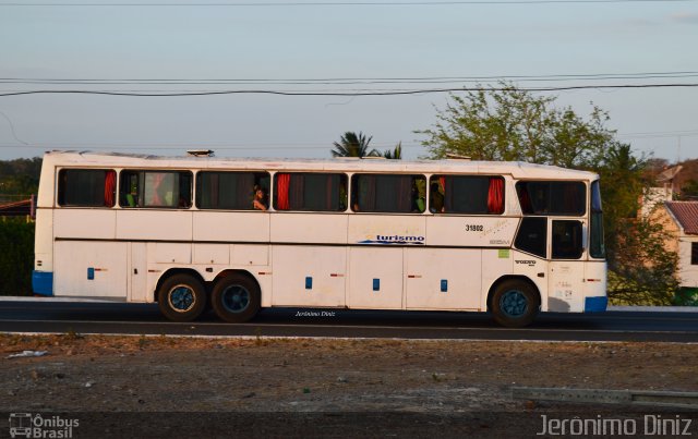 Ônibus Particulares 2697 na cidade de Buriti dos Lopes, Piauí, Brasil, por Jerônimo Diniz. ID da foto: 4605154.