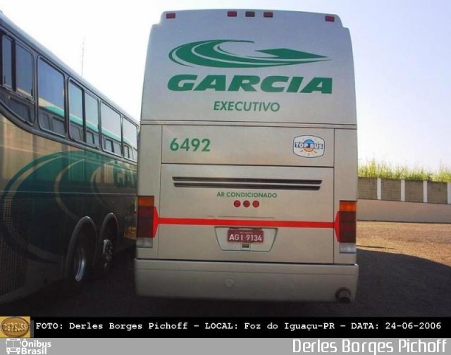 Viação Garcia 6492 na cidade de Foz do Iguaçu, Paraná, Brasil, por Derles Borges Pichoff. Número da foto: #4606351.