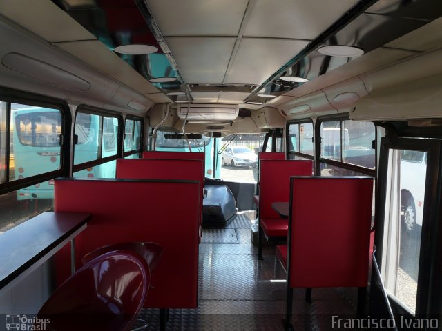 Ônibus Particulares 6930 na cidade de Assis, São Paulo, Brasil, por Francisco Ivano. ID da foto: 4607425.