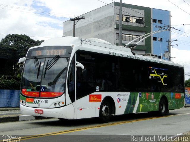 Metra - Sistema Metropolitano de Transporte 7210 na cidade de São Paulo, São Paulo, Brasil, por Raphael Malacarne. ID da foto: 4607581.