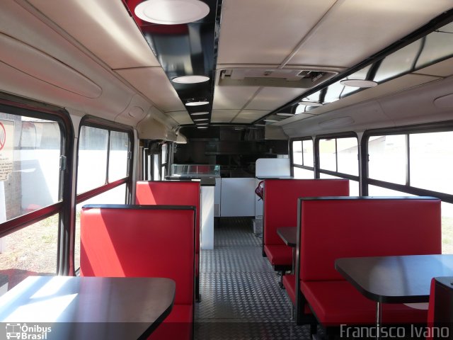 Ônibus Particulares 6930 na cidade de Assis, São Paulo, Brasil, por Francisco Ivano. Número da foto: #4607421.