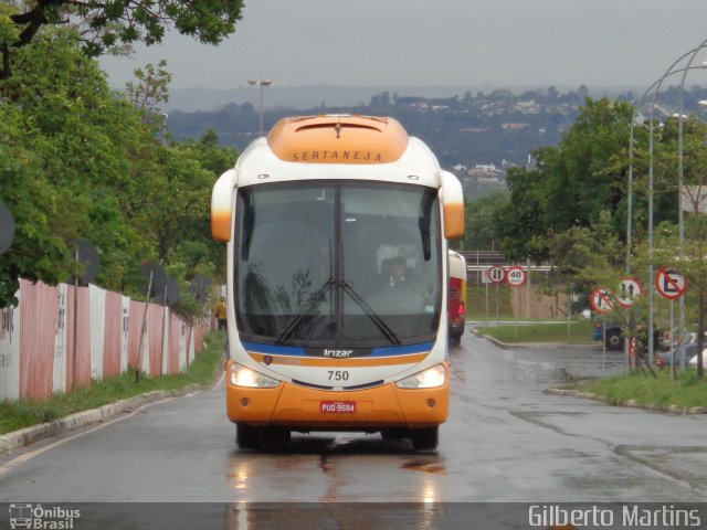 Viação Sertaneja 750 na cidade de Brasília, Distrito Federal, Brasil, por Gilberto Martins. ID da foto: 4611281.