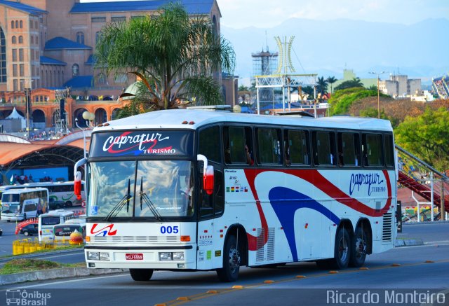 Capratur Turismo 005 na cidade de Aparecida, São Paulo, Brasil, por Ricardo Silva Monteiro. ID da foto: 4613226.