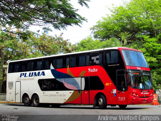 Pluma Conforto e Turismo 7015 na cidade de São Paulo, São Paulo, Brasil, por Andrew Campos. ID da foto: 4613754.