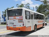 Expresso Metropolitano 1709 na cidade de Maceió, Alagoas, Brasil, por Müller Peixoto. Número da foto: #:id.