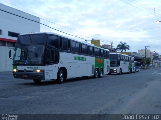 MinasSul - Minastur - Viação Minas Tour 9720 na cidade de Oliveira, Minas Gerais, Brasil, por João César Luz. Número da foto: #4577266.