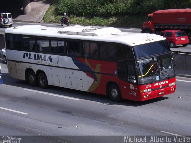Pluma Conforto e Turismo 3978 na cidade de Barueri, São Paulo, Brasil, por Michael  Alberto Vieira. Número da foto: #4578233.