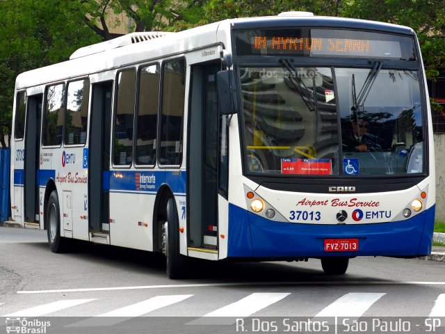 Airport Bus Service 37.013 na cidade de São Paulo, São Paulo, Brasil, por Rafael Santos. ID da foto: 4621154.