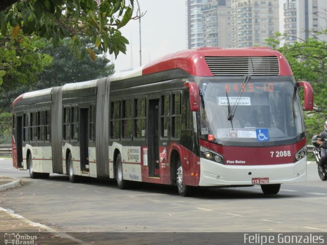 Viação Campo Belo 7 2088 na cidade de São Paulo, São Paulo, Brasil, por Felipe Gonzales. ID da foto: 4620878.