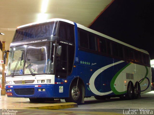 Viagens Unidos 7000 na cidade de João Monlevade, Minas Gerais, Brasil, por Lucas Vieira. Número da foto: #4625630.
