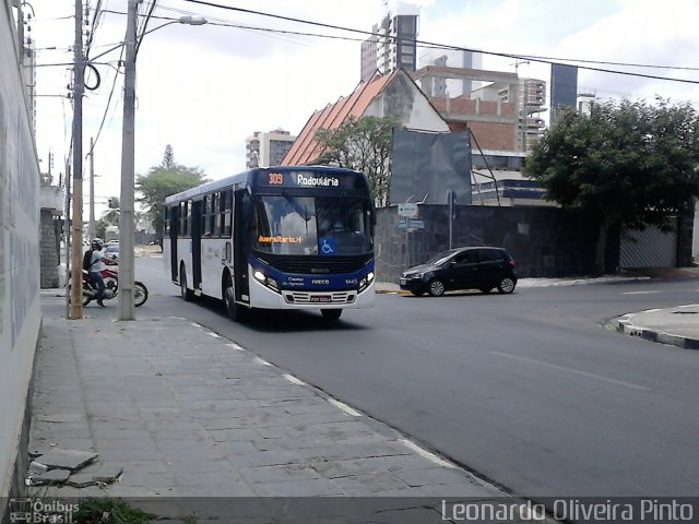 Capital do Agreste Transporte Urbano 1445 na cidade de Caruaru, Pernambuco, Brasil, por Leon Oliver. ID da foto: 4624157.