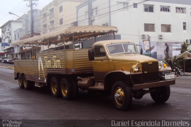 Ônibus Particulares  na cidade de Garibaldi, Rio Grande do Sul, Brasil, por Daniel Espindola Dorneles. ID da foto: 4627959.