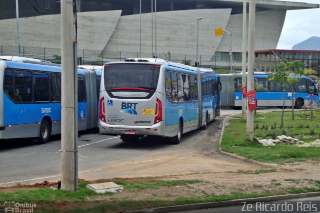 Transportes Santa Maria E39812C na cidade de Rio de Janeiro, Rio de Janeiro, Brasil, por Zé Ricardo Reis. ID da foto: 4631643.