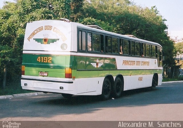 Expresso Princesa dos Campos 4192 na cidade de Ponta Grossa, Paraná, Brasil, por Alexandre M.  Sanches. Número da foto: #4638171.