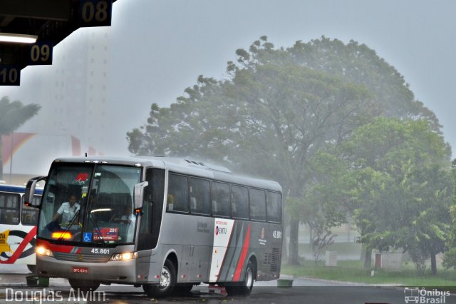 Empresa de Ônibus Pássaro Marron 45.801 na cidade de Mogi das Cruzes, São Paulo, Brasil, por Douglas Alvim. ID da foto: 4637630.