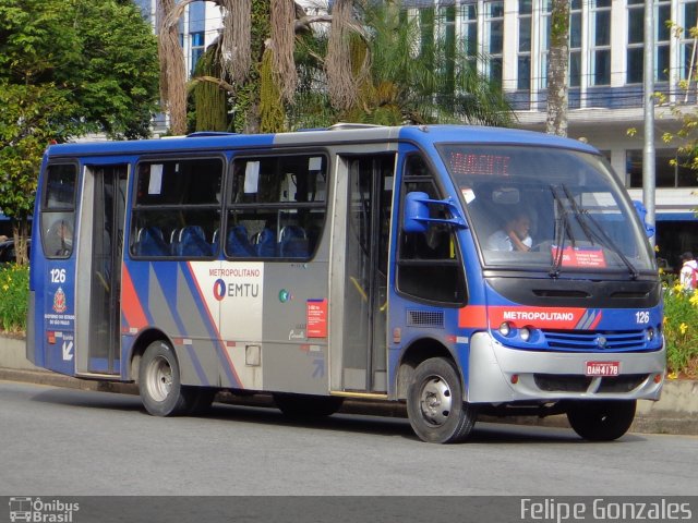 Viação Santa Paula 126 na cidade de São Caetano do Sul, São Paulo, Brasil, por Felipe Gonzales. ID da foto: 4638336.