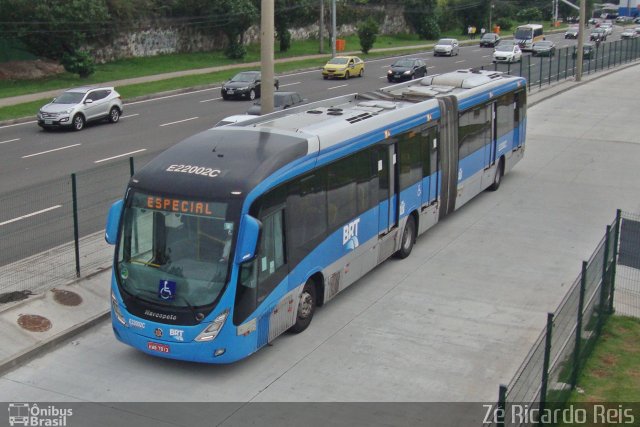 Translitoral Transportes E22002C na cidade de Rio de Janeiro, Rio de Janeiro, Brasil, por Zé Ricardo Reis. ID da foto: 4641612.