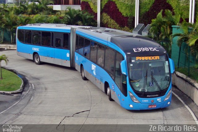 Transportes Santa Maria E39815C na cidade de Rio de Janeiro, Rio de Janeiro, Brasil, por Zé Ricardo Reis. ID da foto: 4643697.