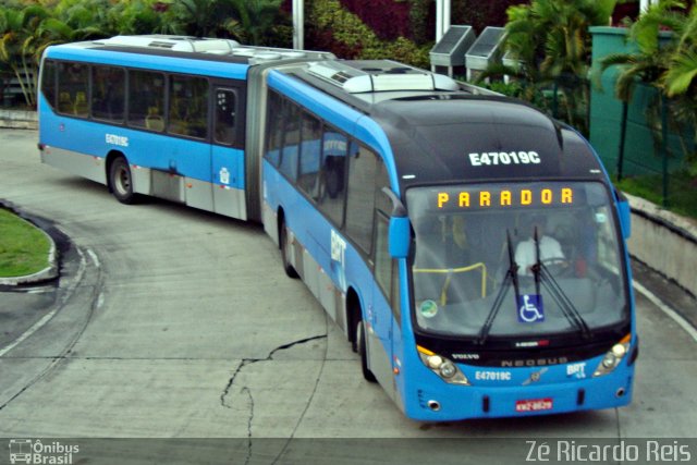 Viação Redentor E47019C na cidade de Rio de Janeiro, Rio de Janeiro, Brasil, por Zé Ricardo Reis. Número da foto: #4643682.