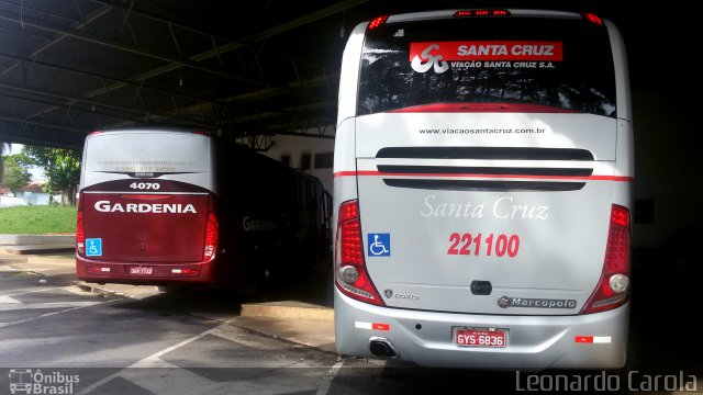 Viação Santa Cruz 221100 na cidade de Guaxupé, Minas Gerais, Brasil, por Leonardo Carola. ID da foto: 4581674.