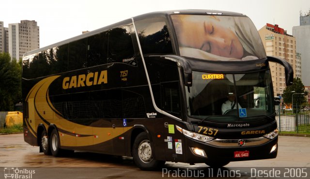 Viação Garcia 7257 na cidade de Curitiba, Paraná, Brasil, por Cristiano Soares da Silva. Número da foto: #4583678.