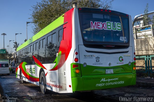 Mexibus 4003 na cidade de Gustavo A. Madero, Ciudad de México, México, por Omar Ramírez Thor2102. ID da foto: 4587980.