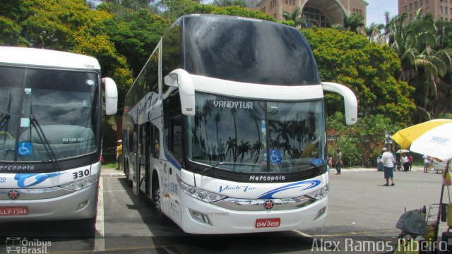 Vandy Tur Turismo & Viagens 2016 na cidade de Aparecida, São Paulo, Brasil, por Alex Ramos Ribeiro. Número da foto: #4590290.