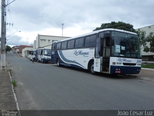 Lia Marques Turismo 2000 na cidade de Oliveira, Minas Gerais, Brasil, por João César Luz. ID da foto: 4588466.