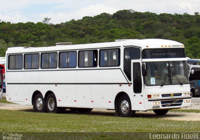 Ônibus Particulares 2352 na cidade de São Paulo, São Paulo, Brasil, por Leonardo Fidelli. ID da foto: 4591406.