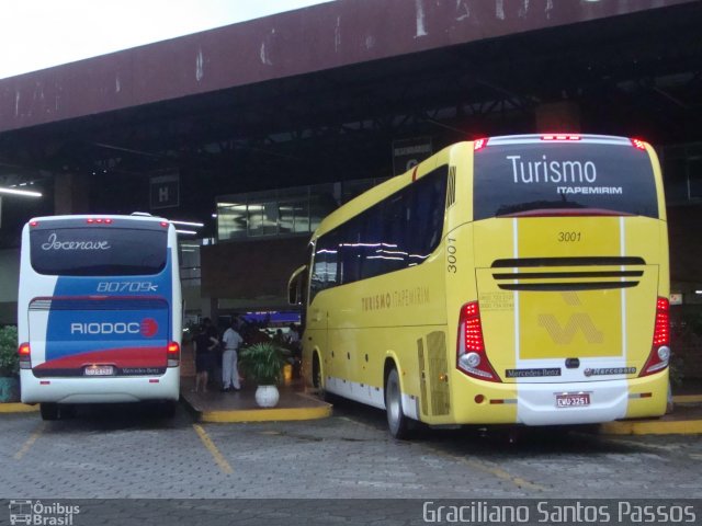 Viação Itapemirim 3001 na cidade de Coronel Fabriciano, Minas Gerais, Brasil, por Graciliano Santos Passos. ID da foto: 4592742.