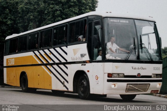 Vale do Ouro Transporte Coletivo 5300 na cidade de São Paulo, São Paulo, Brasil, por Douglas Paternezi. Número da foto: #4646099.