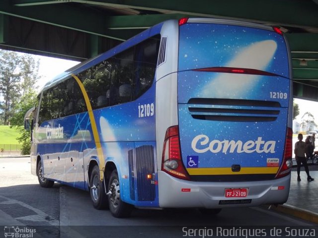 Viação Cometa 12109 na cidade de Resende, Rio de Janeiro, Brasil, por Sergio Rodrigues de Souza. Número da foto: #4672287.