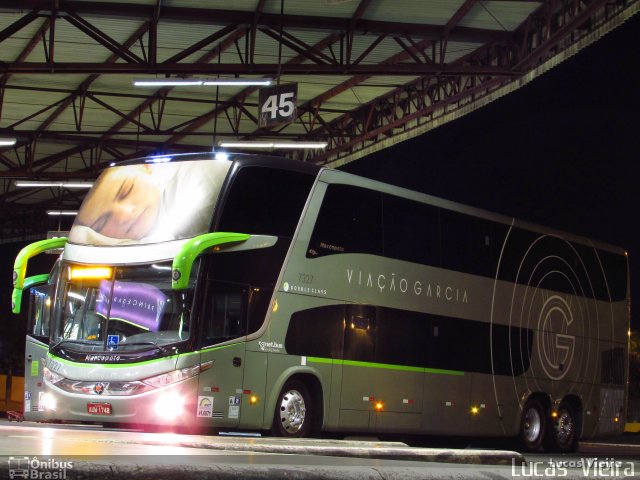 Viação Garcia 7327 na cidade de Londrina, Paraná, Brasil, por Lucas Vieira. Número da foto: #4678143.