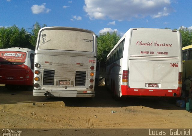 Ônibus Particulares 9702 na cidade de Canindé, Ceará, Brasil, por Lucas Gabriel. ID da foto: 4682470.