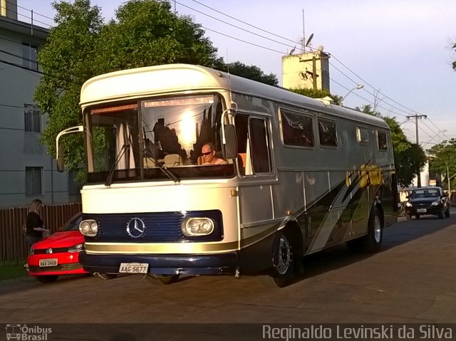 Ônibus Particulares  na cidade de Curitiba, Paraná, Brasil, por Reginaldo Levinski da Silva. Número da foto: #4680302.