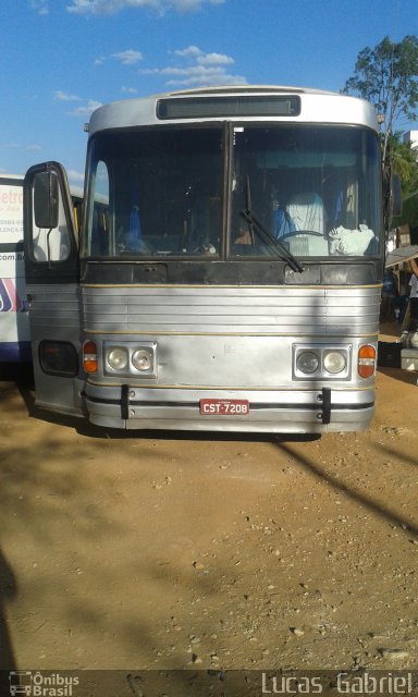 Gled Tur 7208 na cidade de Canindé, Ceará, Brasil, por Lucas Gabriel. Número da foto: #4682411.