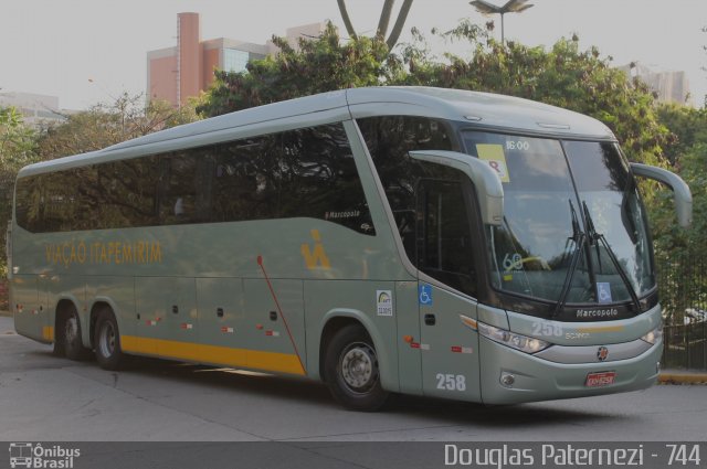 Viação Itapemirim 258 na cidade de São Paulo, São Paulo, Brasil, por Douglas Paternezi. ID da foto: 4683879.