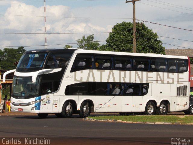 Auto Viação Catarinense 3521 na cidade de Foz do Iguaçu, Paraná, Brasil, por Carlos Kircheim. ID da foto: 4687407.