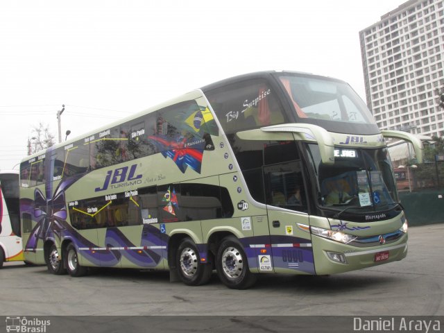 JBL Turismo 6000 na cidade de Santiago, Santiago, Metropolitana de Santiago, Chile, por Araya Daniel . Número da foto: #4689964.
