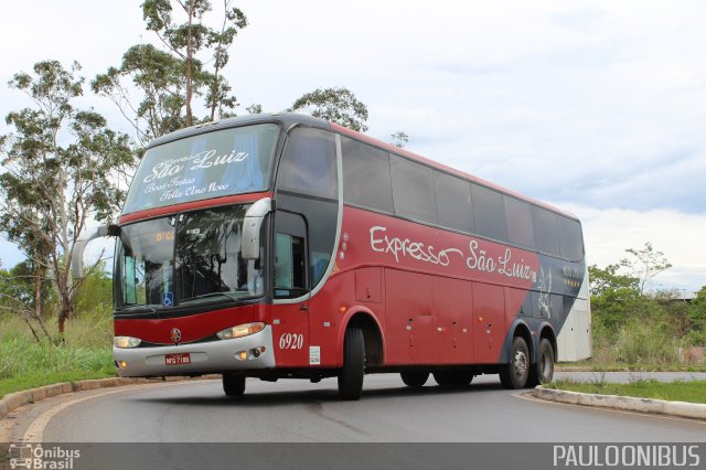 Expresso São Luiz 6920 na cidade de Brasília, Distrito Federal, Brasil, por Paulo Camillo Mendes Maria. Número da foto: #4649313.