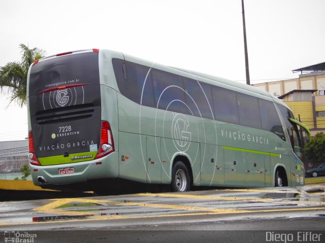 Viação Garcia 7228 na cidade de Londrina, Paraná, Brasil, por Diego Eifler. ID da foto: 4694520.