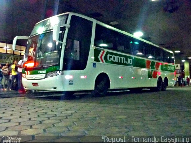 Empresa Gontijo de Transportes 21095 na cidade de Belo Horizonte, Minas Gerais, Brasil, por Fernando Cassimiro. ID da foto: 4696031.