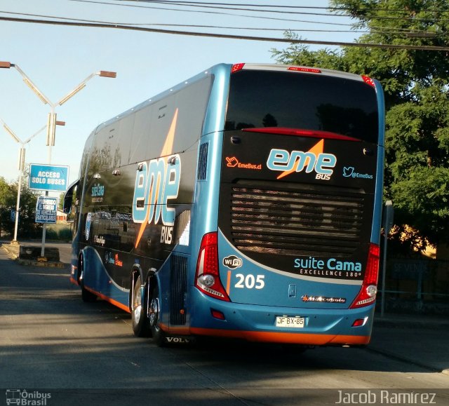 Pullman Eme Bus 205 na cidade de , por Jacob Ramírez  Jake. Número da foto: #4699668.