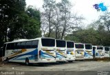 Empresas de Transportes Santana e São Paulo 1750 na cidade de Salvador, Bahia, Brasil, por Samuel  Luan. Número da foto: #:id.
