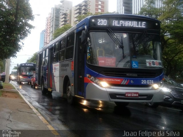 Auto Viação Urubupungá 20.074 na cidade de Barueri, São Paulo, Brasil, por Joao Felipe da Silva . ID da foto: 4706006.