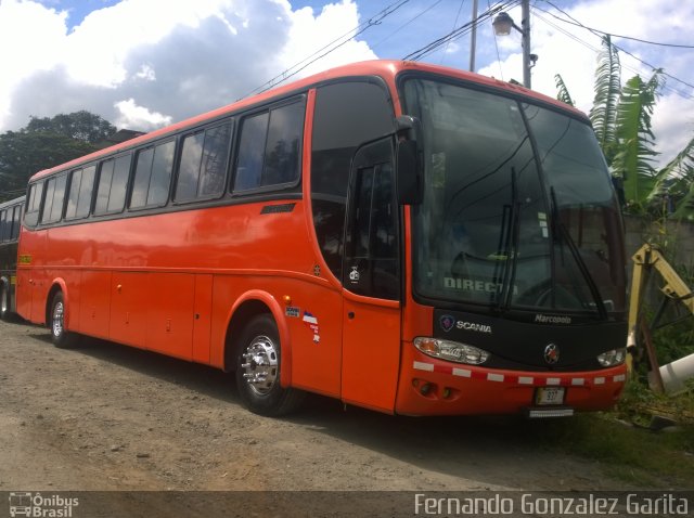 Ônibus Particulares 07 na cidade de Alto Paraíso de Goiás, Goiás, Brasil, por Fernando Gonzalez Garita. Número da foto: #4717425.