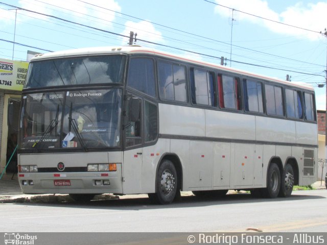 Ônibus Particulares 8096 na cidade de Maceió, Alagoas, Brasil, por Rodrigo Fonseca. Número da foto: #4651116.