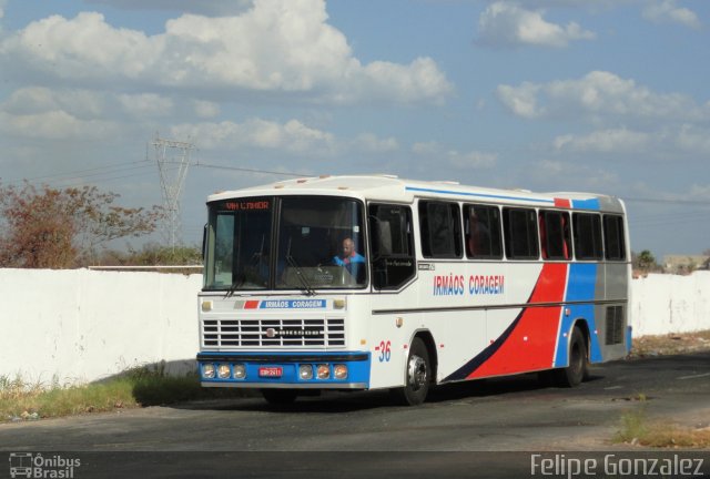 Irmãos Coragem 36 na cidade de Teresina, Piauí, Brasil, por Felipe Gonzalez. Número da foto: #4651190.